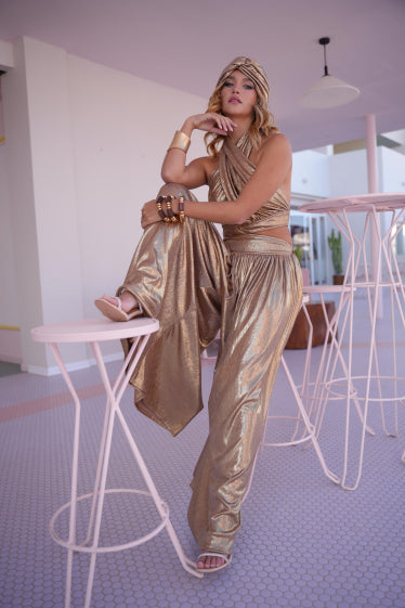 Glamorous Gold Jumpsuit for a Stunning Summer Look